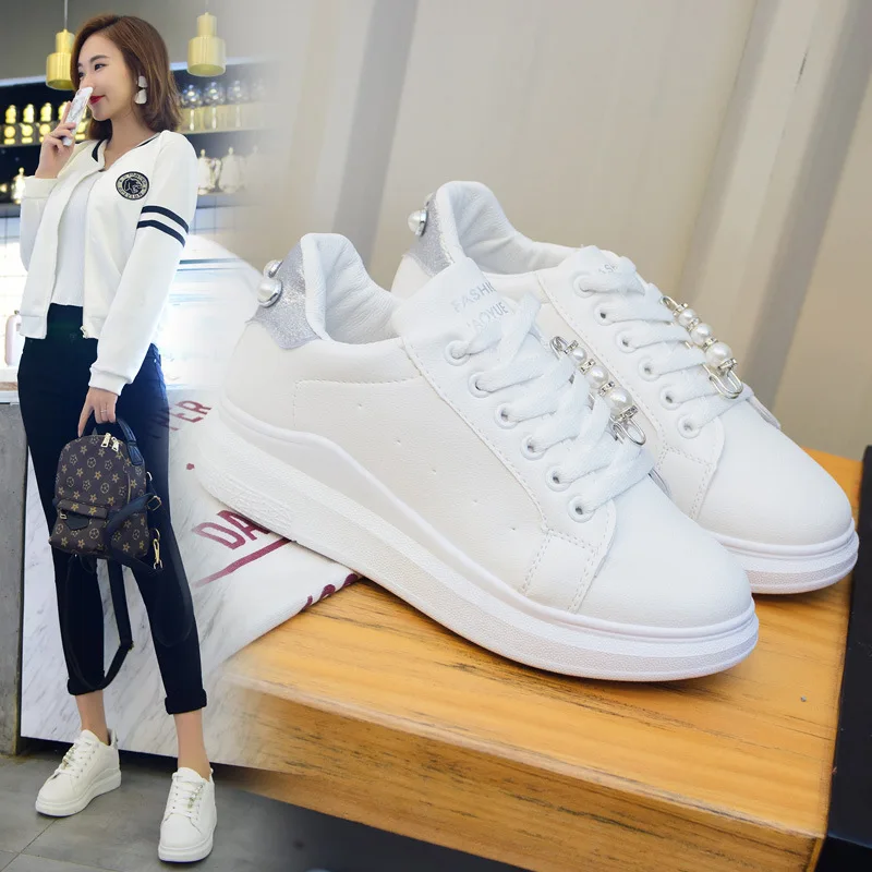 2019 spring and autumn new Korean version of pearl white shoes Women's College Canvas Shoes Women's Wild Student Casual Shoes
2019 spring and autumn new Korean version of pearl white shoes Women's College Canvas Shoes Women's Wild Student Casual Shoes