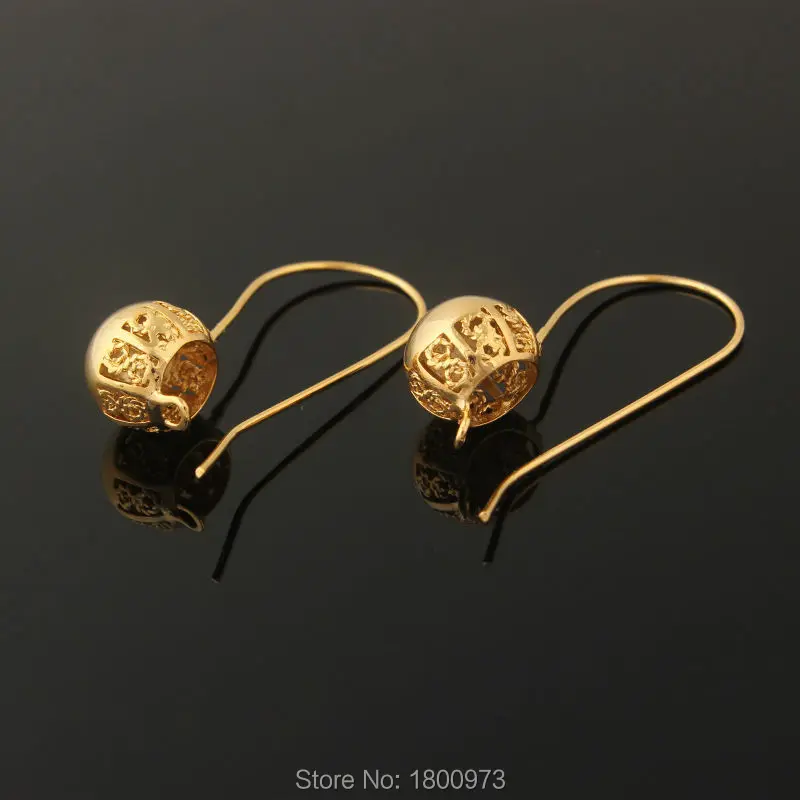 Fashion Jewelry Hollow Earrings18k Gold Plated Ball Shape Stub Earrings Jewelry For Women Engagement Gift
Fashion Jewelry Hollow Earrings18k Gold Plated Ball Shape Stub Earrings Jewelry For Women Engagement Gift