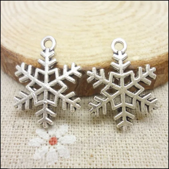 

50 pcs Vintage Charms Snowflake Pendant Antique silver Fit Bracelets Necklace DIY Metal Jewelry Making