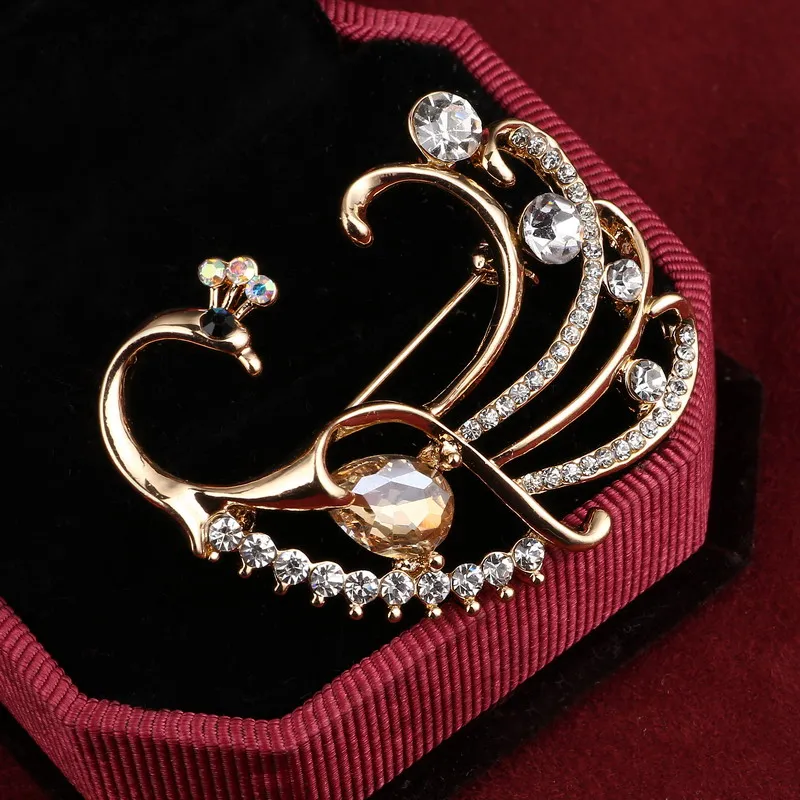 Lucky peacock Animal Brooch Pin For Women Rhinestone Animal Brooches Broches Crystal Cock Jewelry Pins Cute Gift
Lucky peacock Animal Brooch Pin For Women Rhinestone Animal Brooches Broches Crystal Cock Jewelry Pins Cute Gift