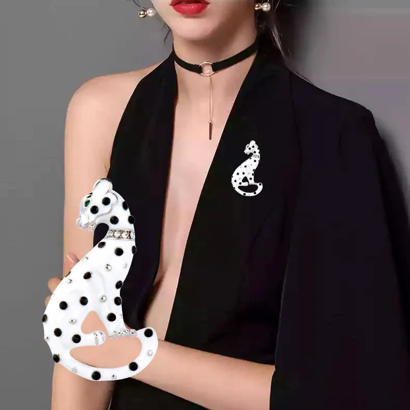 SINLEERY Lovely Animal Black Crystal Spots White Enamel Leopard Brooches Pins Female Fashion Jewelry Accessories XZ027 SSD
SINLEERY Lovely Animal Black Crystal Spots White Enamel Leopard Brooches Pins Female Fashion Jewelry Accessories XZ027 SSD
