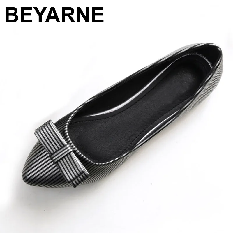 BEYARNE Women's Flats Striped Bowtie New 2017 Female Spring Summer Flat Shoes Large 45 Oxford Shoes For Women
BEYARNE Women's Flats Striped Bowtie New 2017 Female Spring Summer Flat Shoes Large 45 Oxford Shoes For Women