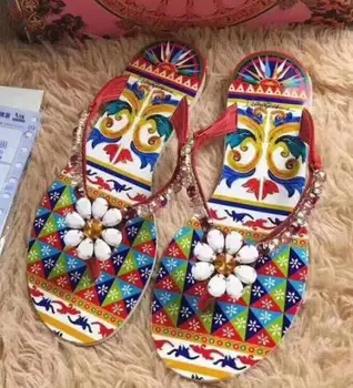 BONJEAN Fashion Crystal Embellished Woman Slippers Rome Style Flip Flops Summer Printed Beach Wear Slides Ladis Flat Shoes
BONJEAN Fashion Crystal Embellished Woman Slippers Rome Style Flip Flops Summer Printed Beach Wear Slides Ladis Flat Shoes