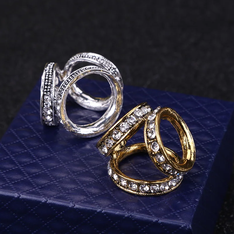 Scarf Jewelry Accessories Rhinestone Garland Hoop Twine Brooch Silk Shawl Buckle Ring Clip Tricyclic Scarves Buckle Women Gifts
Scarf Jewelry Accessories Rhinestone Garland Hoop Twine Brooch Silk Shawl Buckle Ring Clip Tricyclic Scarves Buckle Women Gifts