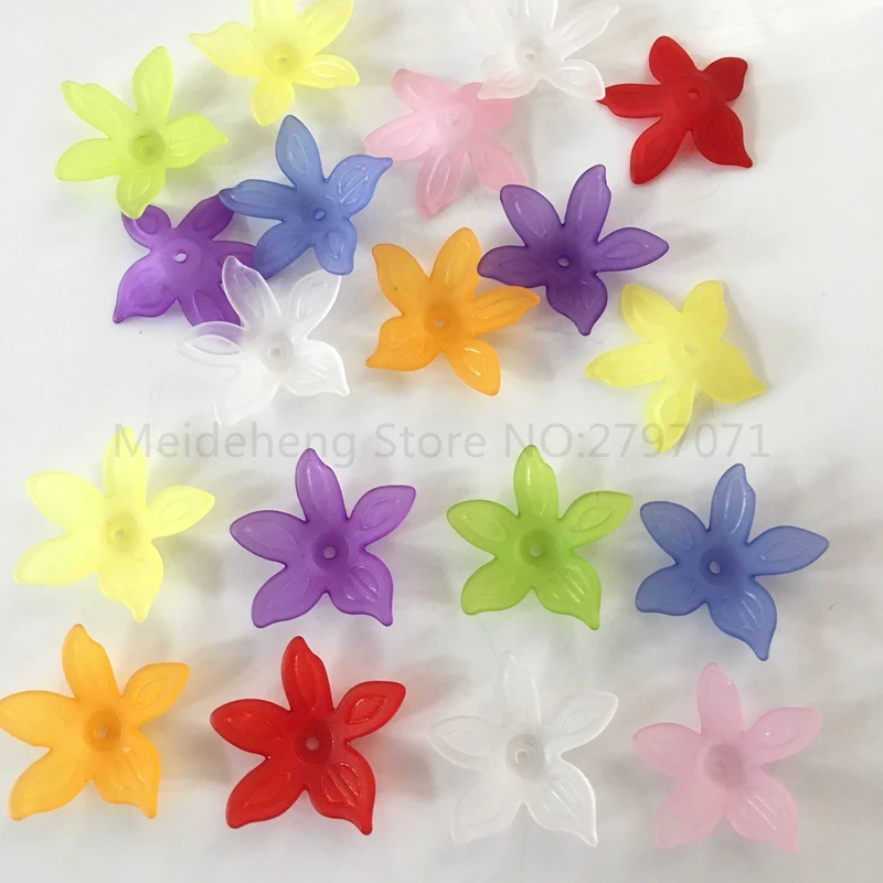 Lucite 50 x Acrylic Frosted Leaves ~ Mixed Colours ~ approx 25mm x 23mm Crafts