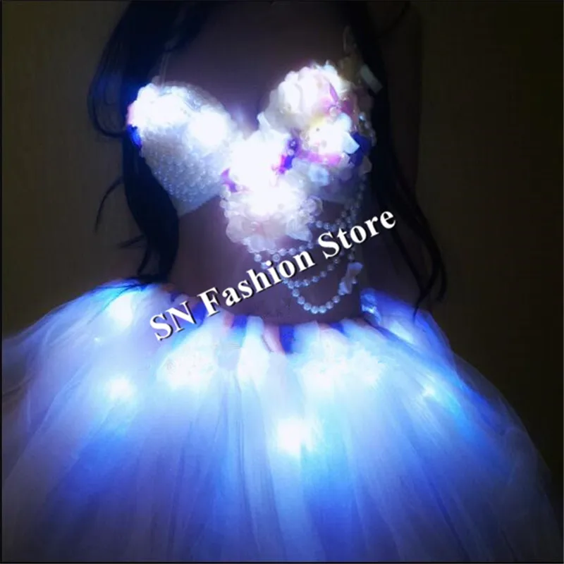 EC49 Ballroom dance led costumes TUTU bra dresses women dj stage show wears clothe catwalk performance models skirt party disco
EC49 Ballroom dance led costumes TUTU bra dresses women dj stage show wears clothe catwalk performance models skirt party disco