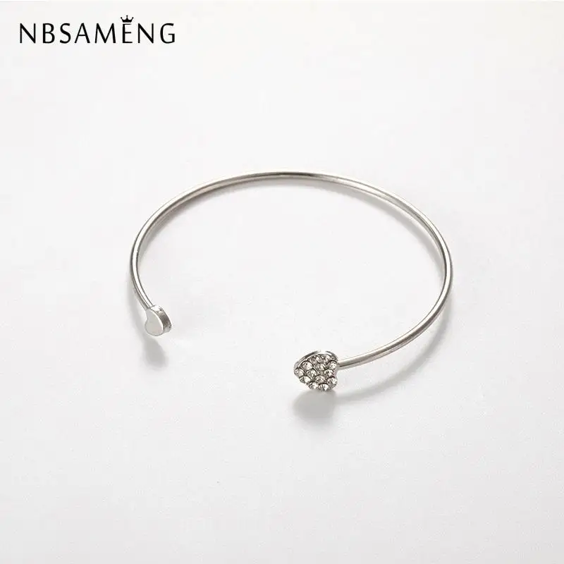 2019 Fashion Crystal Love Heart Charm Alloy Silver Bangles For Women Trendy Simple Style Bracelet Jewelry Wedding Jewellery
2019 Fashion Crystal Love Heart Charm Alloy Silver Bangles For Women Trendy Simple Style Bracelet Jewelry Wedding Jewellery
