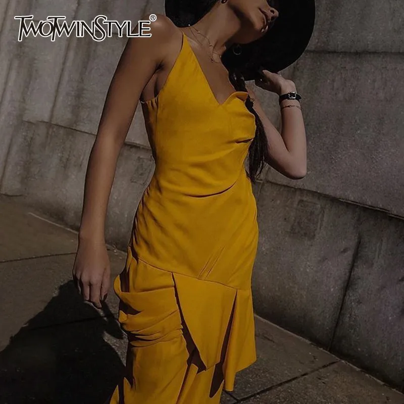TWOTWINSTYLE Elegant Solid Dress For Women Off Shoulder Sleeveless High Waist Irregular Slim Dresses Female Fashion 2019 Summer
TWOTWINSTYLE Elegant Solid Dress For Women Off Shoulder Sleeveless High Waist Irregular Slim Dresses Female Fashion 2019 Summer