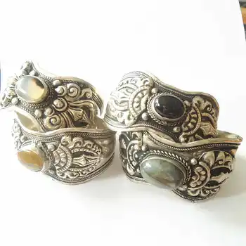 BB-444 Tibetan Copper Inlaid Natural Stone Agates Amethystine Open Cuff Wide Bangle Tibet Nepal Indian BOHO ethnic jewelry
BB-444 Tibetan Copper Inlaid Natural Stone Agates Amethystine Open Cuff Wide Bangle Tibet Nepal Indian BOHO ethnic jewelry