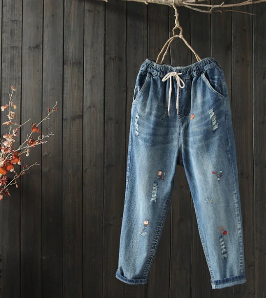 Vintage Woman Embroidery Jeans 2019 Summer Autumn Drawstring Waist Casual Streetwear Female Denim Pants Jean Ripped Harem Pant
Vintage Woman Embroidery Jeans 2019 Summer Autumn Drawstring Waist Casual Streetwear Female Denim Pants Jean Ripped Harem Pant