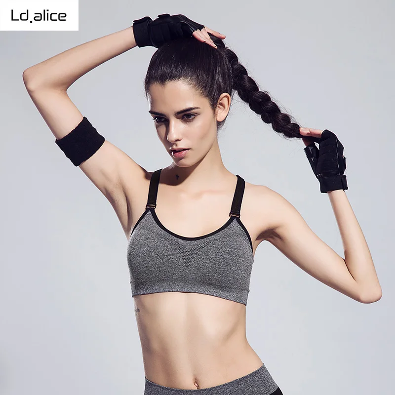 New Women Sports Bra Solid Color Adjustable Strap Gym Fitness Sports Underwear Snowflake Jogging Training Female Crop Tank Tops
New Women Sports Bra Solid Color Adjustable Strap Gym Fitness Sports Underwear Snowflake Jogging Training Female Crop Tank Tops