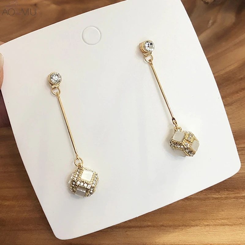 AOMU Korea Vintage Fashion Crystal Metal Geometric Square Shell Long Drop Earrings for Women Girl Party Jewelry Brincos
AOMU Korea Vintage Fashion Crystal Metal Geometric Square Shell Long Drop Earrings for Women Girl Party Jewelry Brincos
