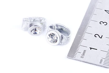 Super Duck C008 1/6 scale Cheerleading Girl's Clothing set A pair of bracelet model for 12'' action figure 
Super Duck C008 1/6 scale Cheerleading Girl's Clothing set A pair of bracelet model for 12'' action figure