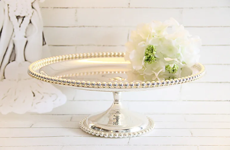 3002 - 2 metal cake stand fruit pan snack luxury wedding gifts advanced home decoration promotion products
3002 - 2 metal cake stand fruit pan snack luxury wedding gifts advanced home decoration promotion products