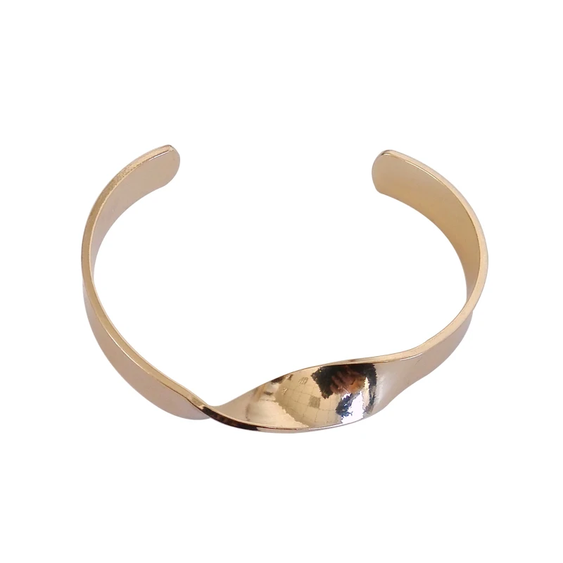 Fashion jewelry personalized bracelet geometry round metal texture charm Europe and the United States punk bracelet
Fashion jewelry personalized bracelet geometry round metal texture charm Europe and the United States punk bracelet