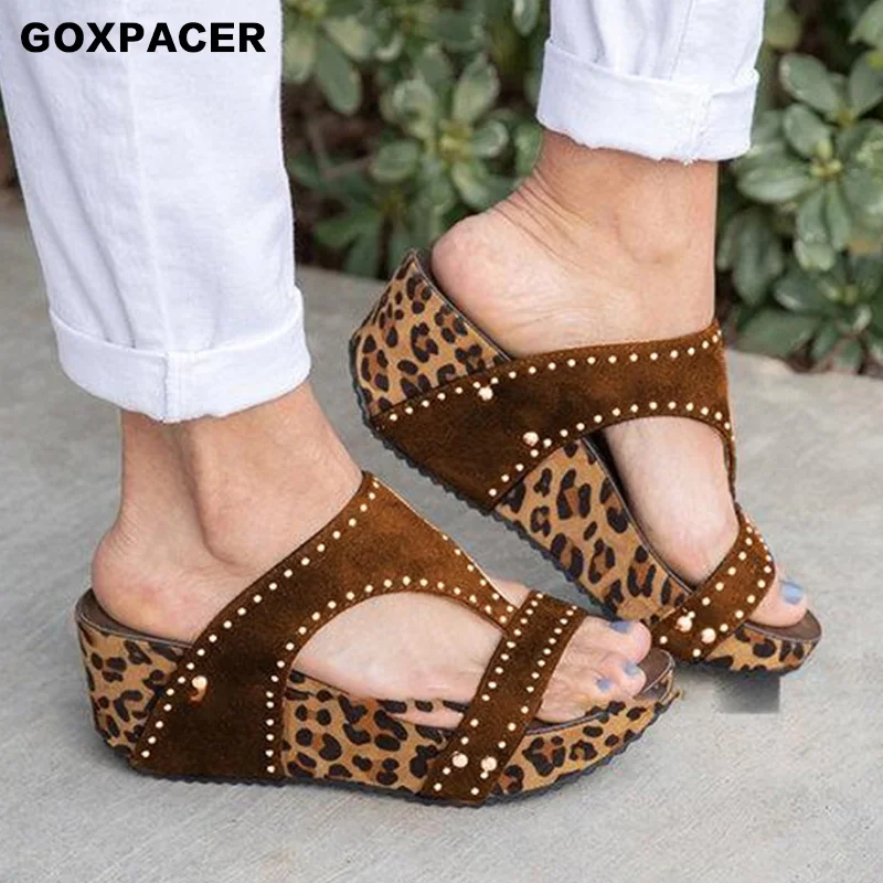 GOXPACER 2019 Hot Style Large Size Light Soled Diamond Encrusted Sandal Lady Kitten Heels Hollow Out Womens Sandals
GOXPACER 2019 Hot Style Large Size Light Soled Diamond Encrusted Sandal Lady Kitten Heels Hollow Out Womens Sandals