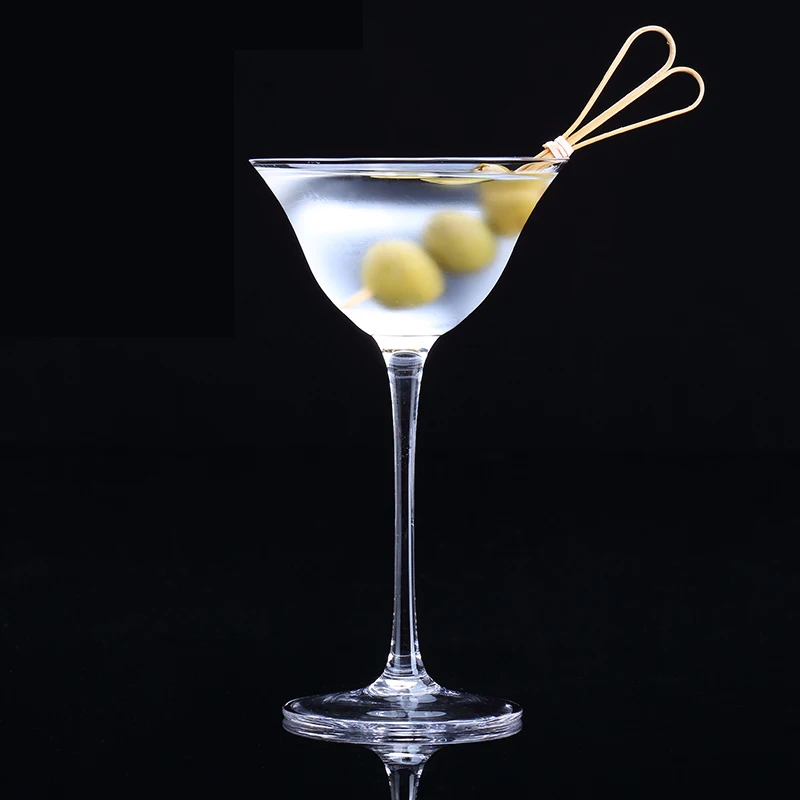 Lead-free crystal Glass wine cup Japanese-style UFO dry martini glass goblet Manual blowing wine glass Party bar Drinkware
Lead-free crystal Glass wine cup Japanese-style UFO dry martini glass goblet Manual blowing wine glass Party bar Drinkware