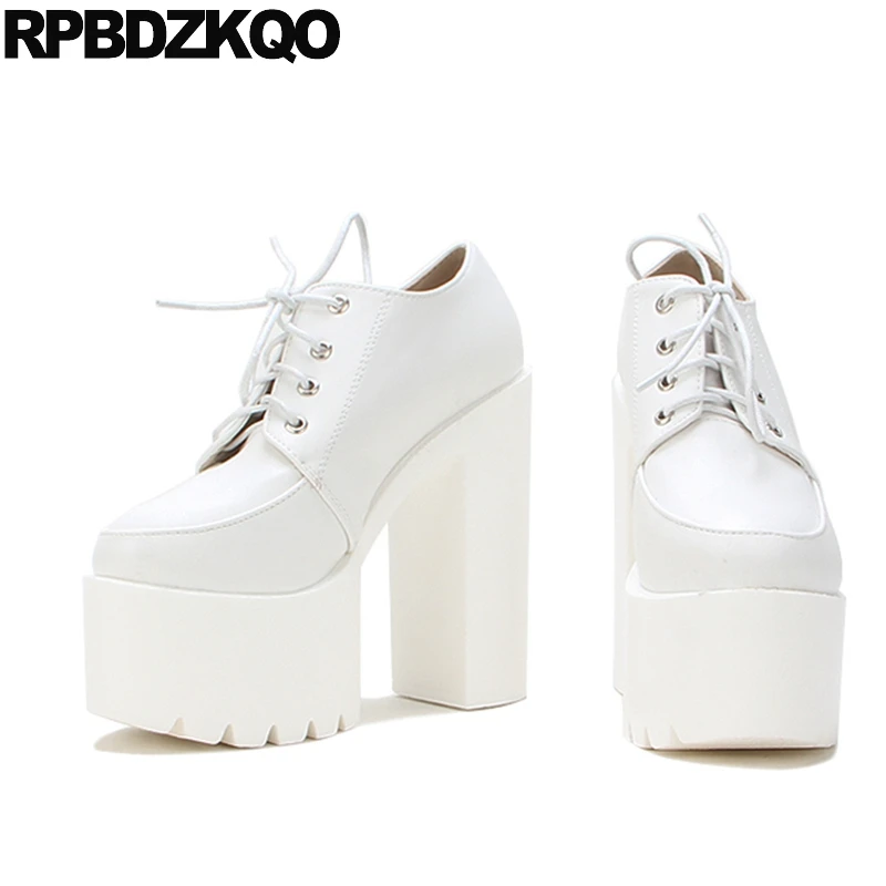 Ankle Shoes Autumn Booties 2017 Strange Front Lace Up Casual Boots Chunky Round Toe Fetish Platform White Ladies Chinese Fashion
Ankle Shoes Autumn Booties 2017 Strange Front Lace Up Casual Boots Chunky Round Toe Fetish Platform White Ladies Chinese Fashion
