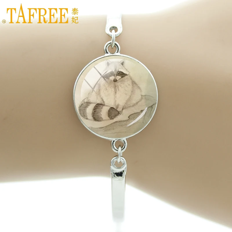 TAFREE Brand Novelty interesting Raccoon bracelet cute cartoon animal Raccoon Pecock protect wild animal jewelry women men NS370
TAFREE Brand Novelty interesting Raccoon bracelet cute cartoon animal Raccoon Pecock protect wild animal jewelry women men NS370