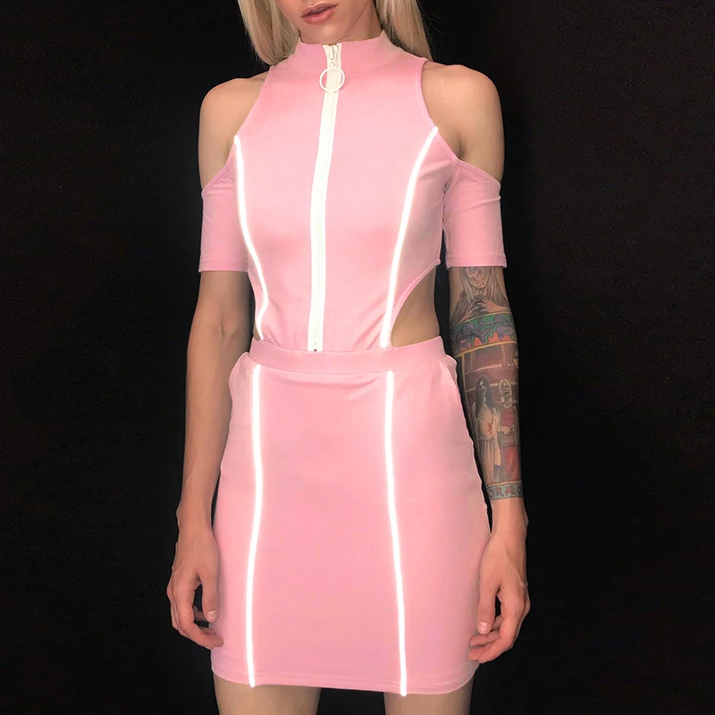 Reflective Strip Off Shoulder Top Women Summer 2 Piece Sets Halter Zipper Women Two Piece Set Short Skirt Pink Casual Street Set
Reflective Strip Off Shoulder Top Women Summer 2 Piece Sets Halter Zipper Women Two Piece Set Short Skirt Pink Casual Street Set