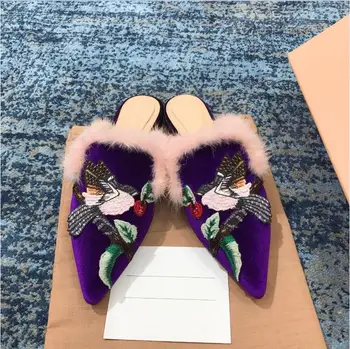 Emboridery Bird Women Winter Slippers Pointed Toe Casual Woman Flock Flats Outdoor Vintage Slides Shoes Luxury Designer Shoes
Emboridery Bird Women Winter Slippers Pointed Toe Casual Woman Flock Flats Outdoor Vintage Slides Shoes Luxury Designer Shoes