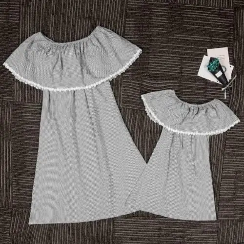 New Summer Mother Daughter Dress Black White Striped Ruffle Off Shoulder Family Match Parent Child Mommy Kid Baby Girl Clothes
New Summer Mother Daughter Dress Black White Striped Ruffle Off Shoulder Family Match Parent Child Mommy Kid Baby Girl Clothes