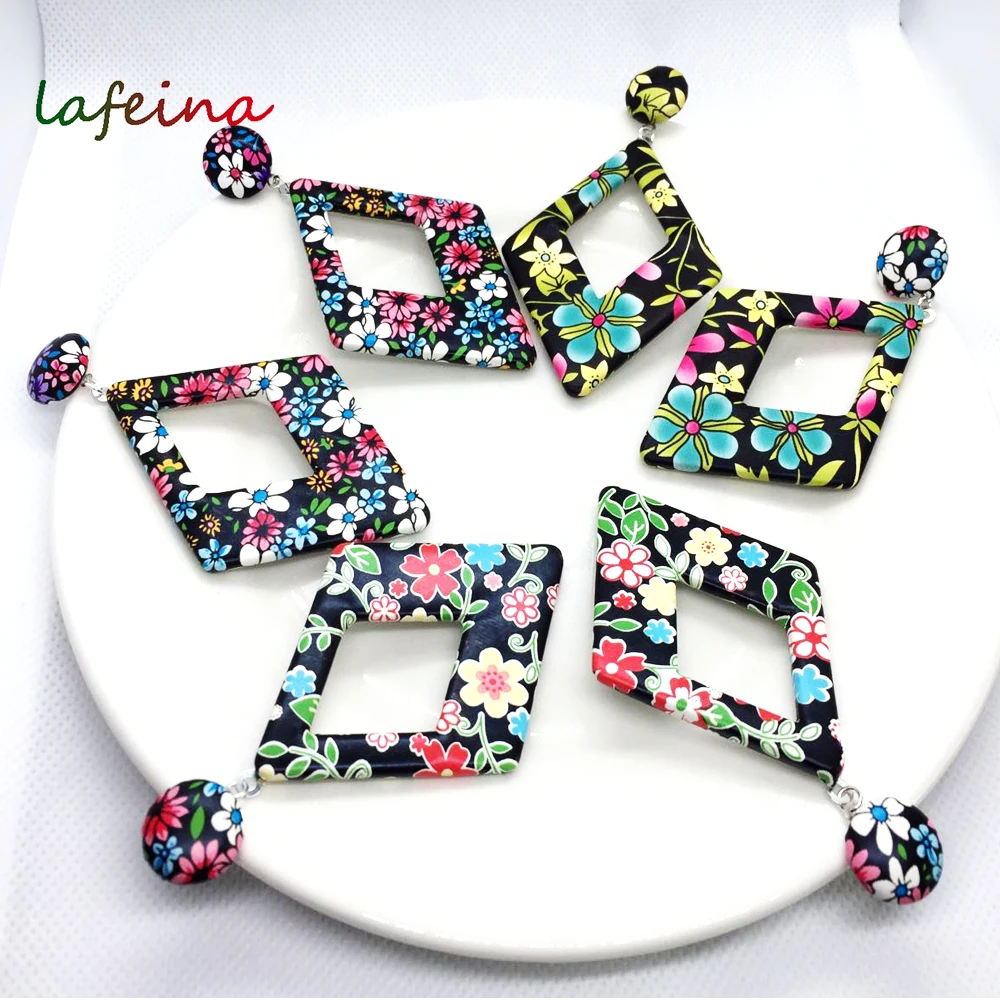 New Fashion Bohemia Simple Long Earrings Geometric Personalized Pattern Earrings PU Leather Popular Women'S Earrings 2019
New Fashion Bohemia Simple Long Earrings Geometric Personalized Pattern Earrings PU Leather Popular Women'S Earrings 2019