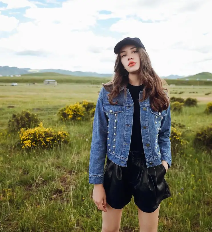 2019 Spring Women Basic Coats Women Denim Jacket Pearls Beading Jeans Coat Slim Long Sleeve Jackets 175739
2019 Spring Women Basic Coats Women Denim Jacket Pearls Beading Jeans Coat Slim Long Sleeve Jackets 175739