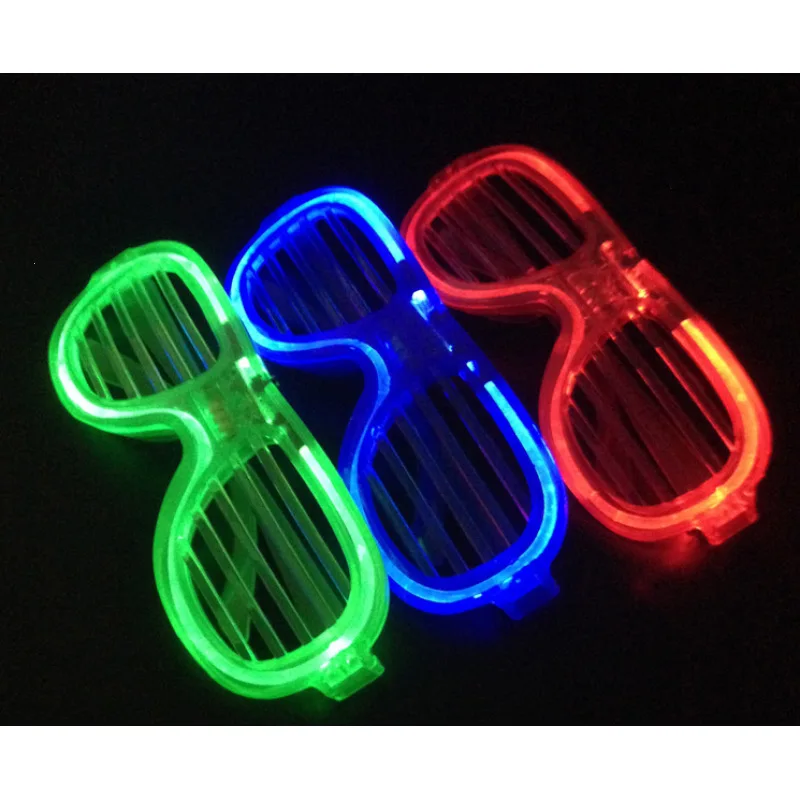 1Pc LED Glowing Flashing Cold Light Eye Glasses Rave Eye Mask Gift Toys Pub Glow Party Wedding Decoration A20
1Pc LED Glowing Flashing Cold Light Eye Glasses Rave Eye Mask Gift Toys Pub Glow Party Wedding Decoration A20