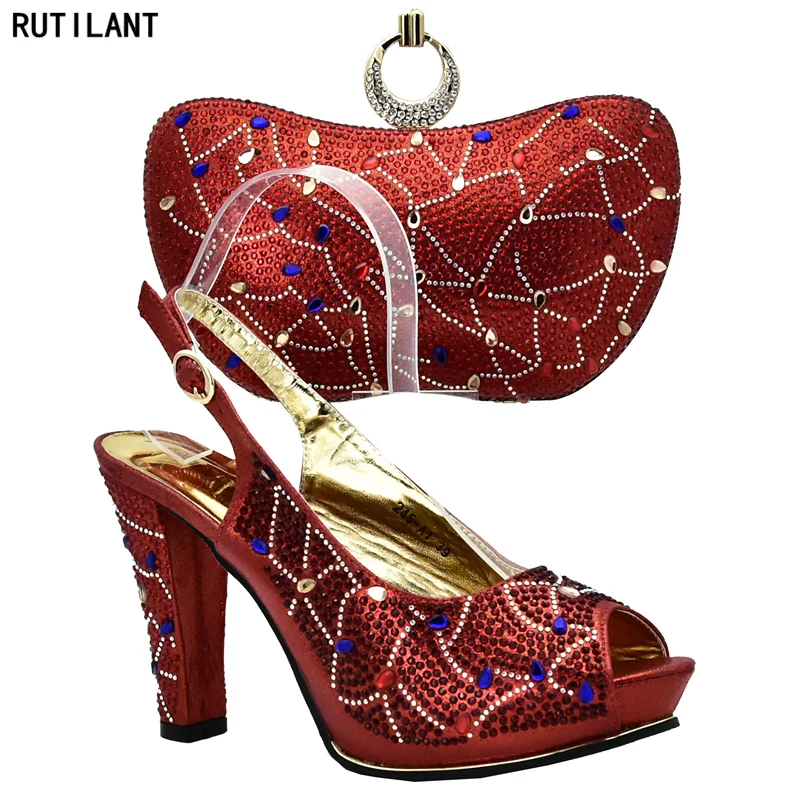 Latest Red Color Italian Shoes with Matching Bags Set Decorated with Rhinestone African Wedding Shoes and Bag Set Party Shoes
Latest Red Color Italian Shoes with Matching Bags Set Decorated with Rhinestone African Wedding Shoes and Bag Set Party Shoes