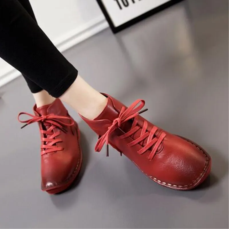 Hot Casual Women's boots The new Retro Autumn Winter fashion classic black white Genuine Leather Women shoes Comfortable soft
Hot Casual Women's boots The new Retro Autumn Winter fashion classic black white Genuine Leather Women shoes Comfortable soft