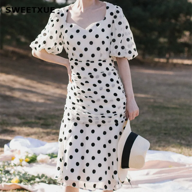 SWEETXUE Spring Summer Casual Dress 2019 Elegant Wave Point Pleated Puff Sleeve Slim Beach Party Square Collar Dress Vestidos 
SWEETXUE Spring Summer Casual Dress 2019 Elegant Wave Point Pleated Puff Sleeve Slim Beach Party Square Collar Dress Vestidos