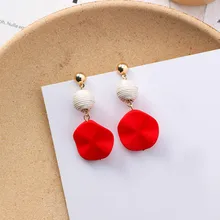 2018 New Arrival Metal Trendy Geometric Women Dangle Irregular Wafer Earrings Wrapped Ball Earrings Long Fashion Jewelry
2018 New Arrival Metal Trendy Geometric Women Dangle Irregular Wafer Earrings Wrapped Ball Earrings Long Fashion Jewelry
