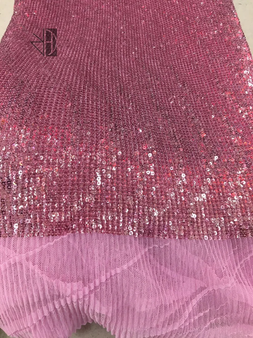 Hot sale french lace fabric Z-han7146 high quality sequins tulle lace fabric for evening dress african nigerian lace fabrics
Hot sale french lace fabric Z-han7146 high quality sequins tulle lace fabric for evening dress african nigerian lace fabrics