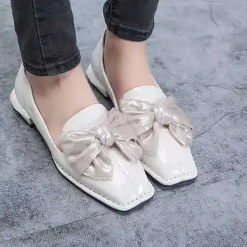Fast Delivery New Fashion High Quality Patent Leather Comfortable Women Flats Casual Classic Slip On Square Toe Dress Shoes
Fast Delivery New Fashion High Quality Patent Leather Comfortable Women Flats Casual Classic Slip On Square Toe Dress Shoes