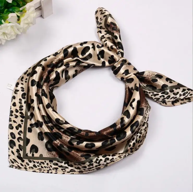 yishine 60x60cm Women Multifunction Polyester Silk Scarf Sexy Leopard Prints Patchwork Satin Small Square Wraps Scarves Shawl
yishine 60x60cm Women Multifunction Polyester Silk Scarf Sexy Leopard Prints Patchwork Satin Small Square Wraps Scarves Shawl