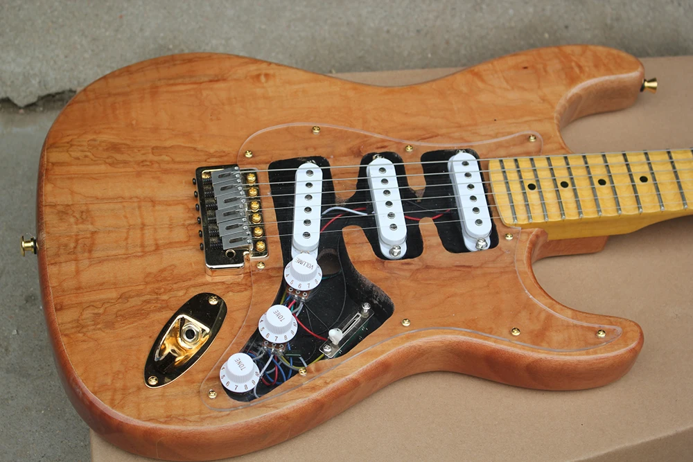 6 string single swing solid mahogany wood groove finger board fully painted electric guitar
6 string single swing solid mahogany wood groove finger board fully painted electric guitar