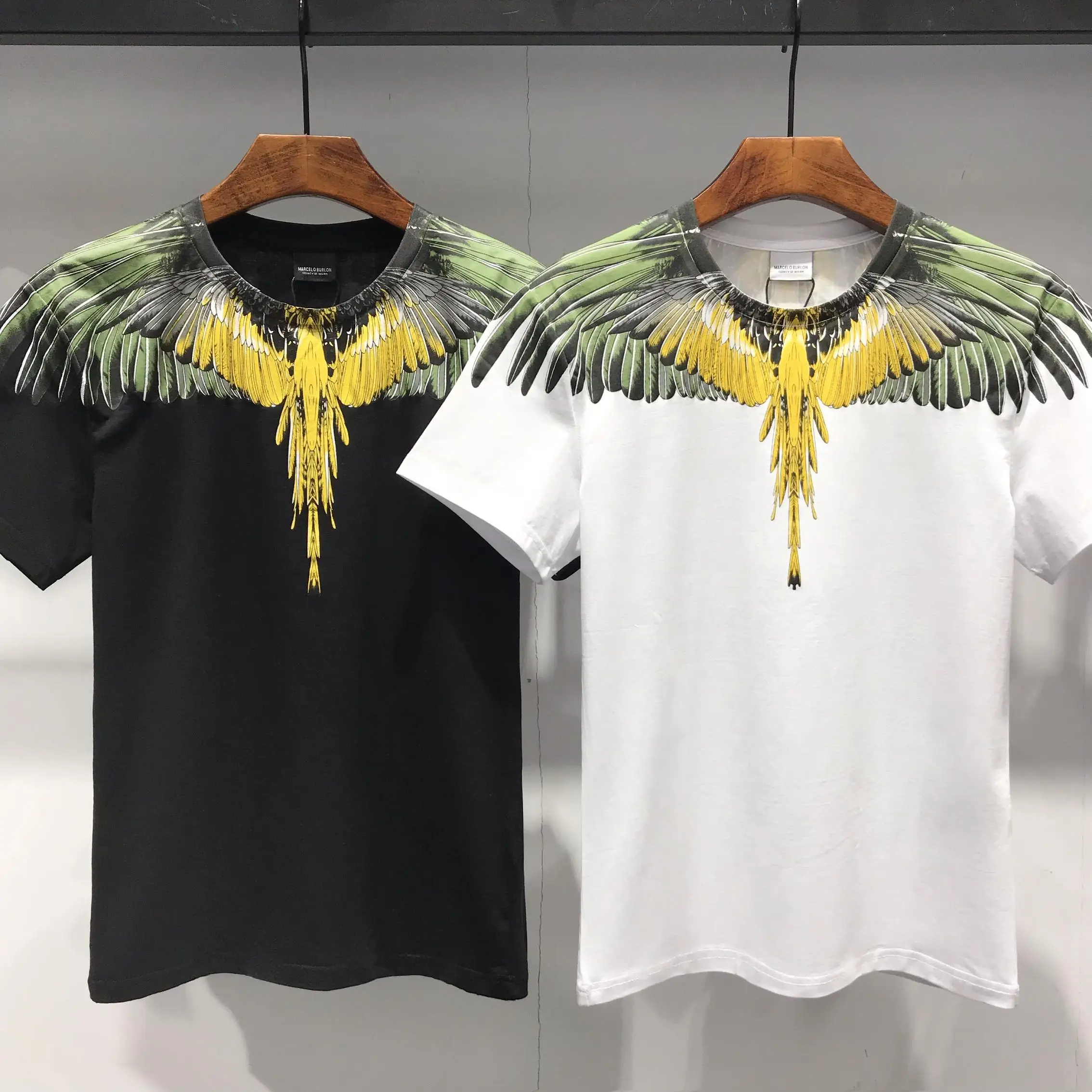 19ss Marcelo Burlon T Shirt Men Women 1:1 top version cotton wings MB t shirt streetwear hiphop kanye west Marcelo Burlon Tshirt
19ss Marcelo Burlon T Shirt Men Women 1:1 top version cotton wings MB t shirt streetwear hiphop kanye west Marcelo Burlon Tshirt