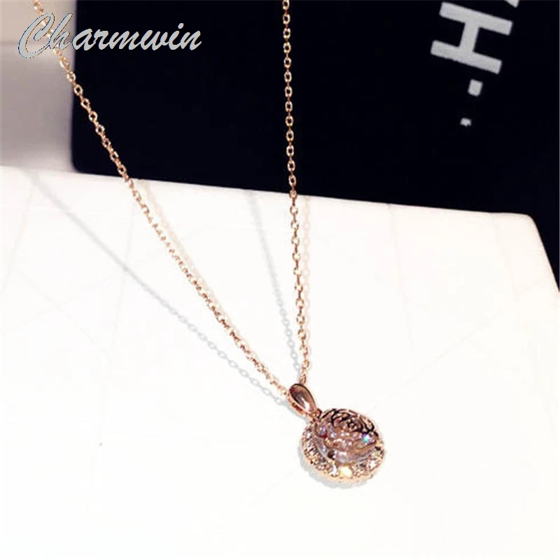New Chain Short Necklaces For Women Pendant Necklaces Classic Rose Gold Color Rhinestones Hollow Flower Clavicle Necklace Women
New Chain Short Necklaces For Women Pendant Necklaces Classic Rose Gold Color Rhinestones Hollow Flower Clavicle Necklace Women