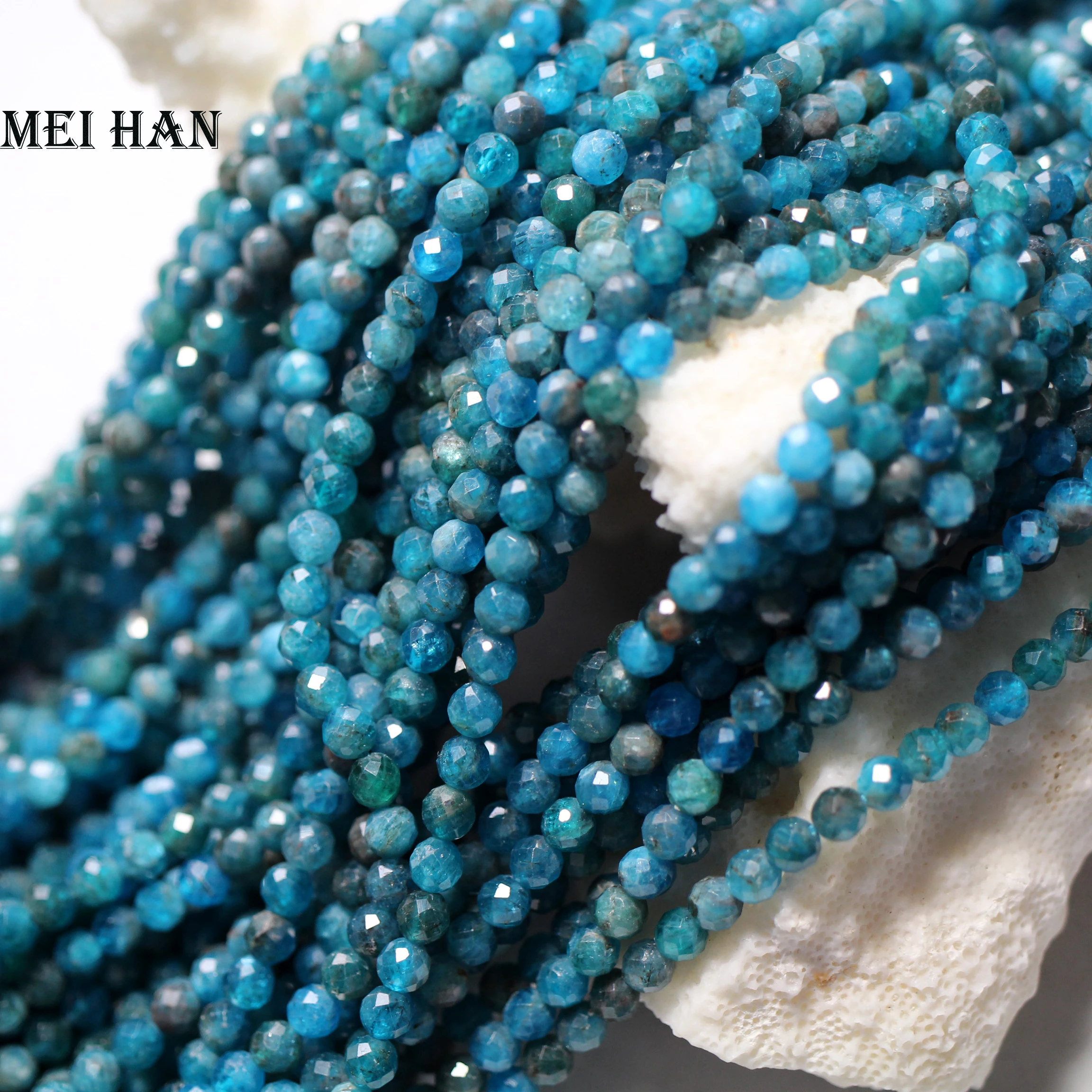Meihan Free shipping (3 strands/set) 4.5mm natural Apatite faceted round loose gem stone beads for jewelry making design or gift
Meihan Free shipping (3 strands/set) 4.5mm natural Apatite faceted round loose gem stone beads for jewelry making design or gift