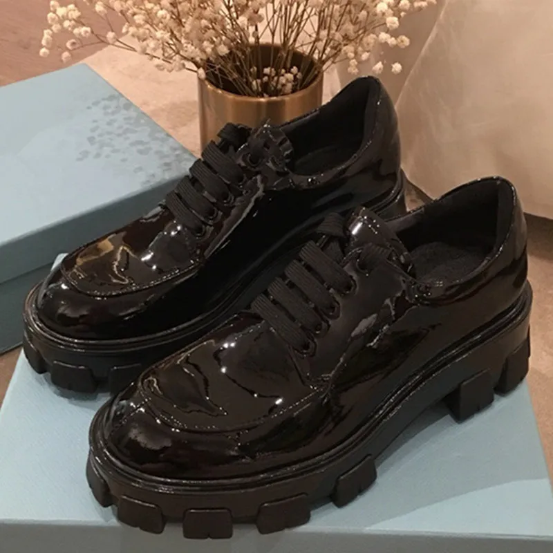 2019 Sweet Candy Color Shoes Woman Patent Leather Platform Shoes Round Toe Zapatos De Mujer Retro Sneakers Fashion Party Dress
2019 Sweet Candy Color Shoes Woman Patent Leather Platform Shoes Round Toe Zapatos De Mujer Retro Sneakers Fashion Party Dress