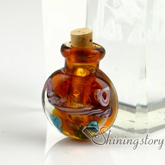miniature glass bottles urn charms jewelry for cremation ashes locket 
miniature glass bottles urn charms jewelry for cremation ashes locket