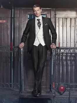 Newest Groom Tuxedo Shiny Black Groomsmen Peak Lapel Wedding/Dinner Suits Best Man Bridegroom (Jacket+Pants+Vest)
Newest Groom Tuxedo Shiny Black Groomsmen Peak Lapel Wedding/Dinner Suits Best Man Bridegroom (Jacket+Pants+Vest)
