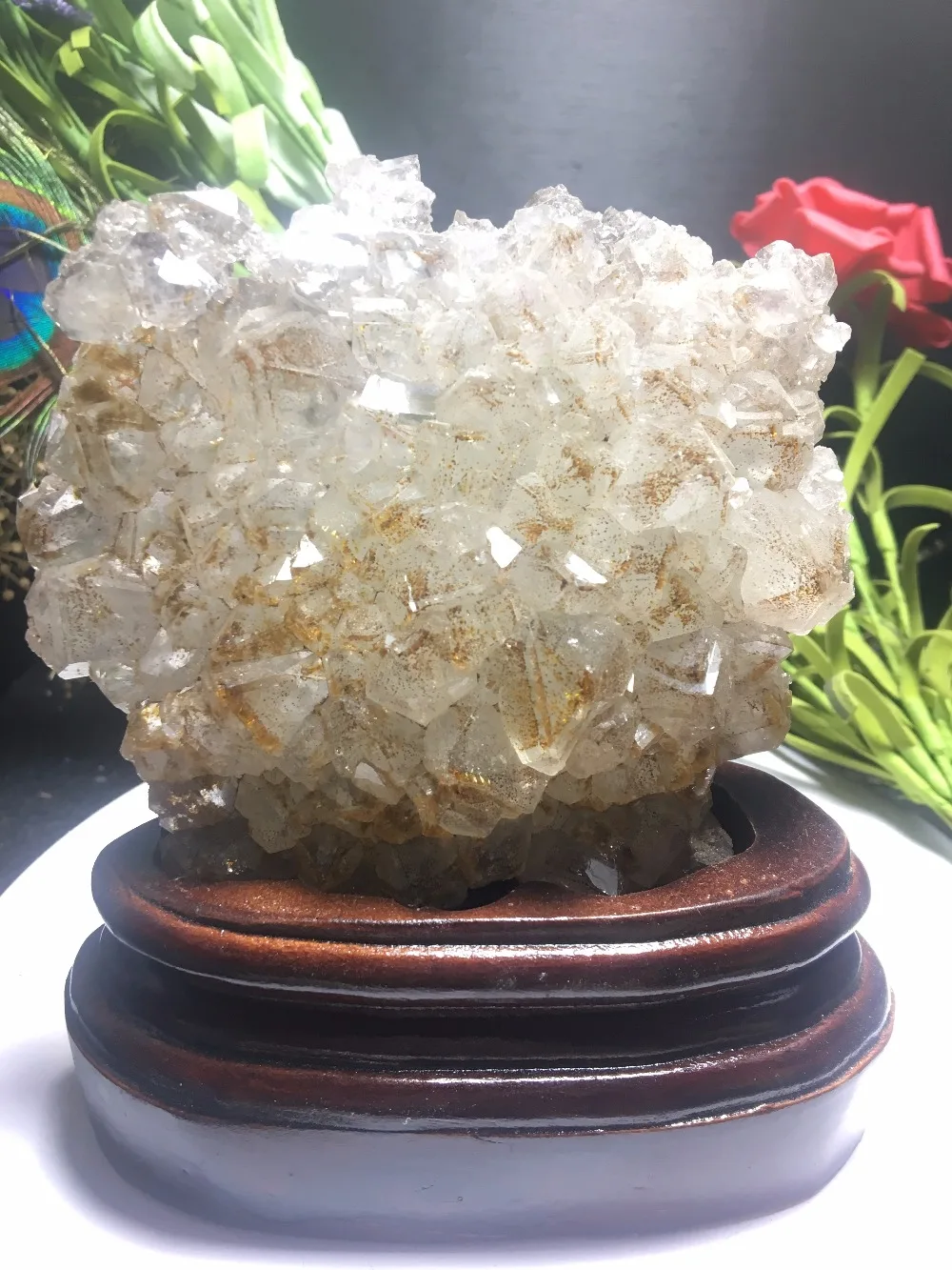 Natural and beautiful crystal cluster specimen with base decoration as a gift 
Natural and beautiful crystal cluster specimen with base decoration as a gift