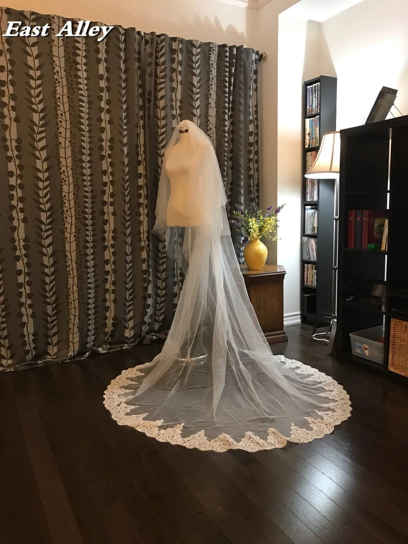 Cathedral Lace Veil 2-Tier 100" wide X 100" (2.5 meter) long Lace Trim on Floor Section
Cathedral Lace Veil 2-Tier 100" wide X 100" (2.5 meter) long Lace Trim on Floor Section