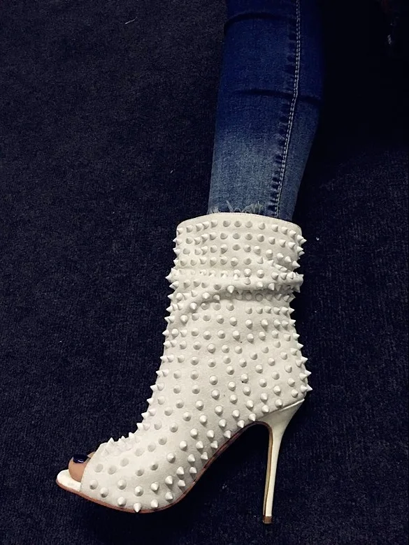 Hot Selling Women Solid White Peep Toe Rivets Decoration Short Boots Autumn Fashion Slip On High Thin Heel Ankle Boots
Hot Selling Women Solid White Peep Toe Rivets Decoration Short Boots Autumn Fashion Slip On High Thin Heel Ankle Boots