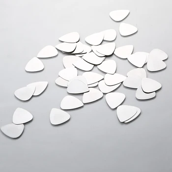Smooth 0.4mm thickness metal stainless steel guitar pick with no printing as tool
Smooth 0.4mm thickness metal stainless steel guitar pick with no printing as tool