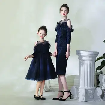 Mother Daughter Dot Dresses Sequin Mommy Girl Matching Twinning Party Dress Family Look Outfits Mom Me Evening Dress Vestidos
Mother Daughter Dot Dresses Sequin Mommy Girl Matching Twinning Party Dress Family Look Outfits Mom Me Evening Dress Vestidos