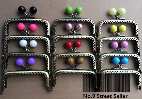 3pcs Track Ship+15pcs/lot Candy Head Square DIY 8.5cm Bronze Color Metal Purse Frame Handle for Bag Sewing Craft Tailor Sewer
3pcs Track Ship+15pcs/lot Candy Head Square DIY 8.5cm Bronze Color Metal Purse Frame Handle for Bag Sewing Craft Tailor Sewer