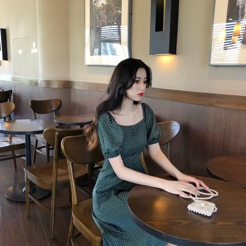 Korean style sweet square collar summer new dot print short sleeve button long dress fashion brand Women's Clothing vestidos hot
Korean style sweet square collar summer new dot print short sleeve button long dress fashion brand Women's Clothing vestidos hot